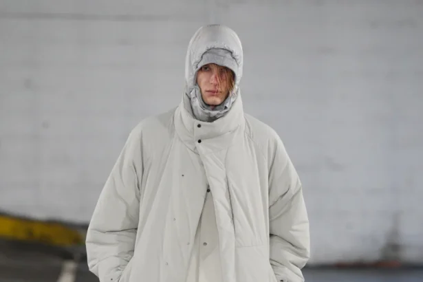 La dernière ascension de White Mountaineering pour l'automne 2026 : Yosuke Aizawa tire sa révérence