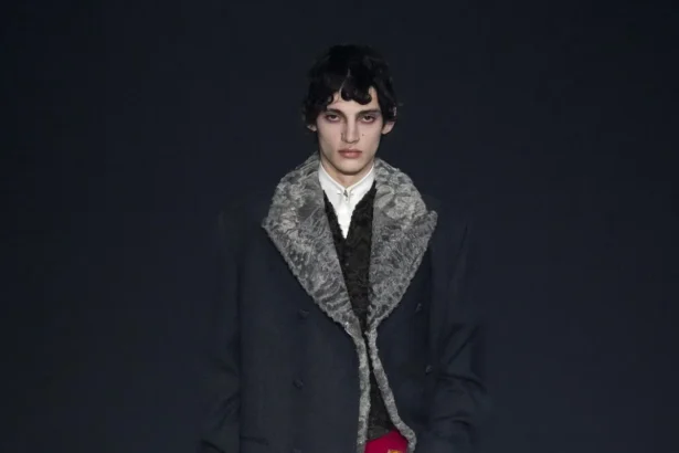 WOOYOUNGMI Automne 2026, ou l’art de s’habiller contre l’hiver