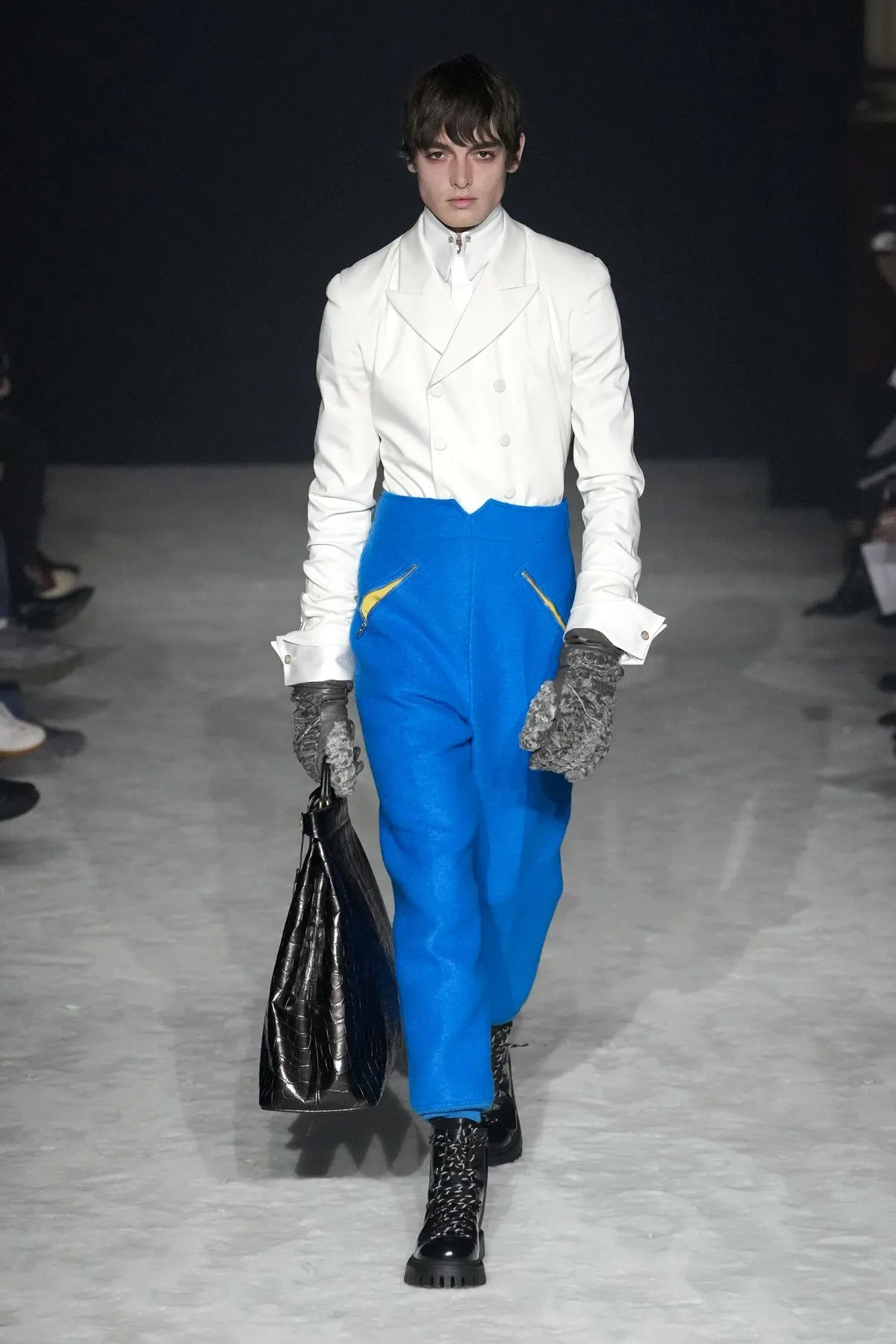 WOOYOUNGMI Automne 2026, ou l’art de s’habiller contre l’hiver