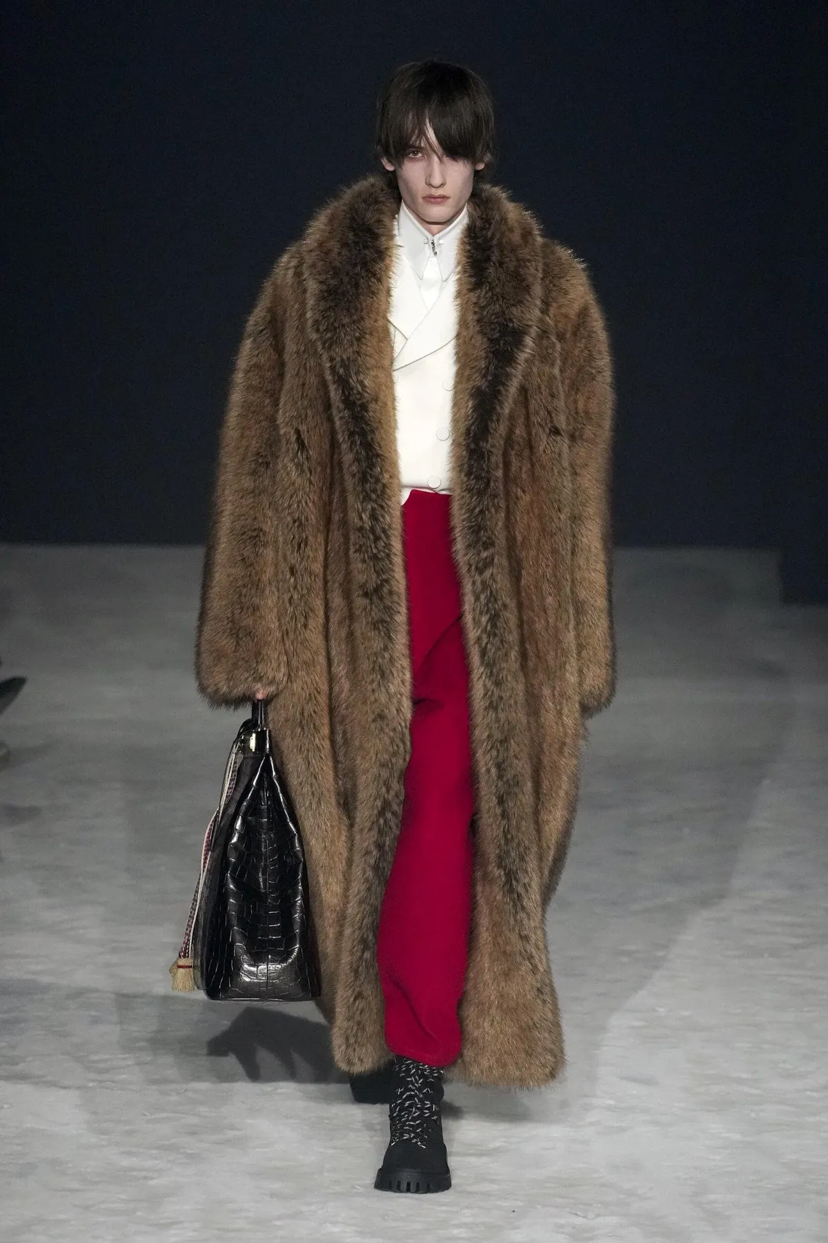 WOOYOUNGMI Automne 2026, ou l’art de s’habiller contre l’hiver