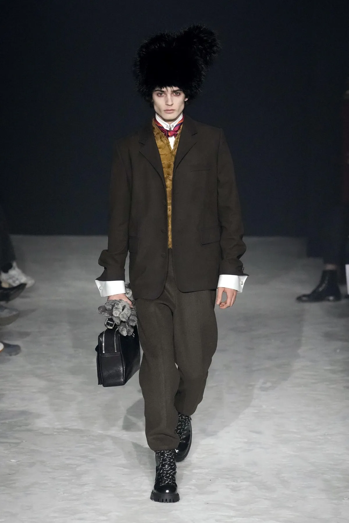 WOOYOUNGMI Automne 2026, ou l’art de s’habiller contre l’hiver