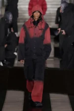 Y-3 automne 2026 : Yohji Yamamoto propulse la mode masculine à haute vitesse