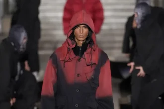 Y-3 automne 2026 : Yohji Yamamoto propulse la mode masculine à haute vitesse