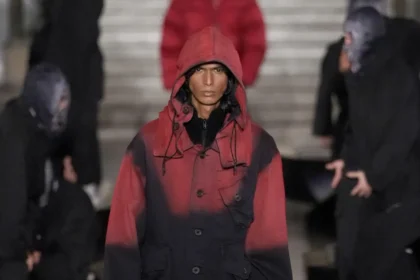 Y-3 automne 2026 : Yohji Yamamoto propulse la mode masculine à haute vitesse