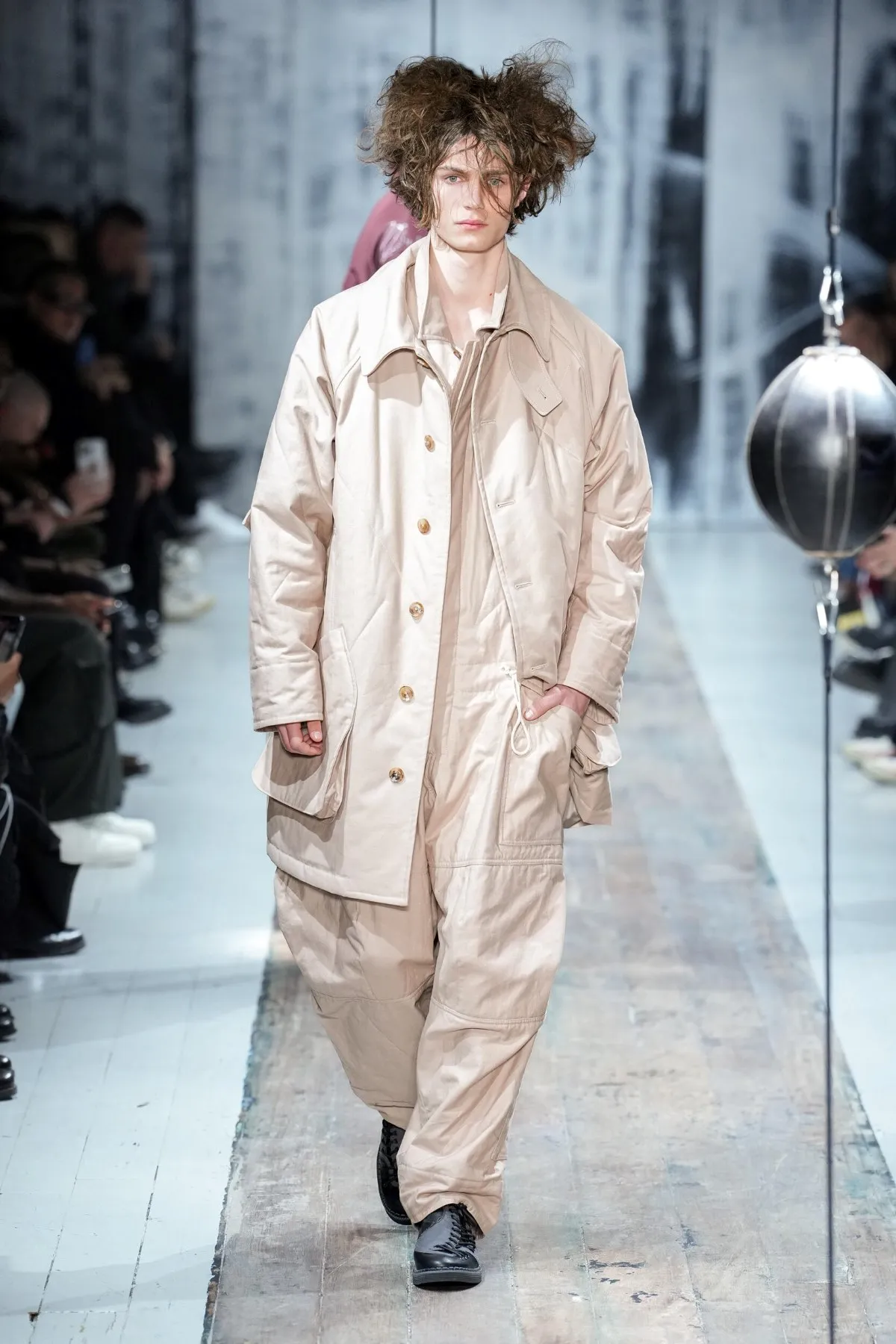 Yohji Yamamoto automne 2026 : le défilé comme une thérapie