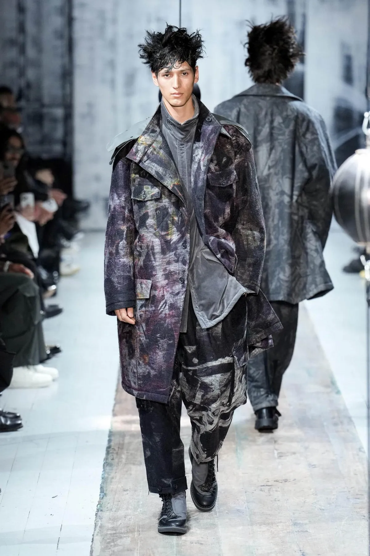 Yohji Yamamoto automne 2026 : le défilé comme une thérapie