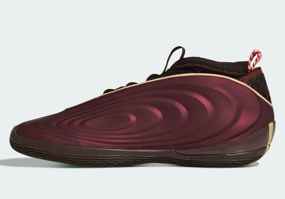 adidas Harden Vol 10 Year of the Horse 1 Faux crin, doré, bleu glacé : l'adidas Harden Vol. 10 « Year of the Horse » ose tout