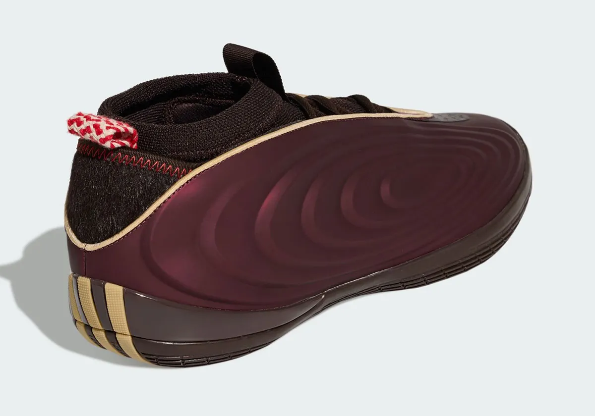 adidas Harden Vol 10 Year of the Horse 2 Faux crin, doré, bleu glacé : l'adidas Harden Vol. 10 « Year of the Horse » ose tout