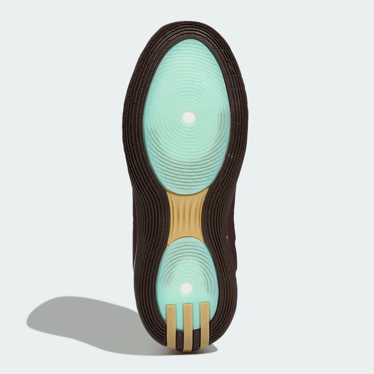 adidas Harden Vol 10 Year of the Horse 4 Faux crin, doré, bleu glacé : l'adidas Harden Vol. 10 « Year of the Horse » ose tout