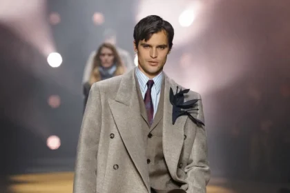 BOSS Automne 2026 : le retour du tailoring structuré inspiré des années 80-90