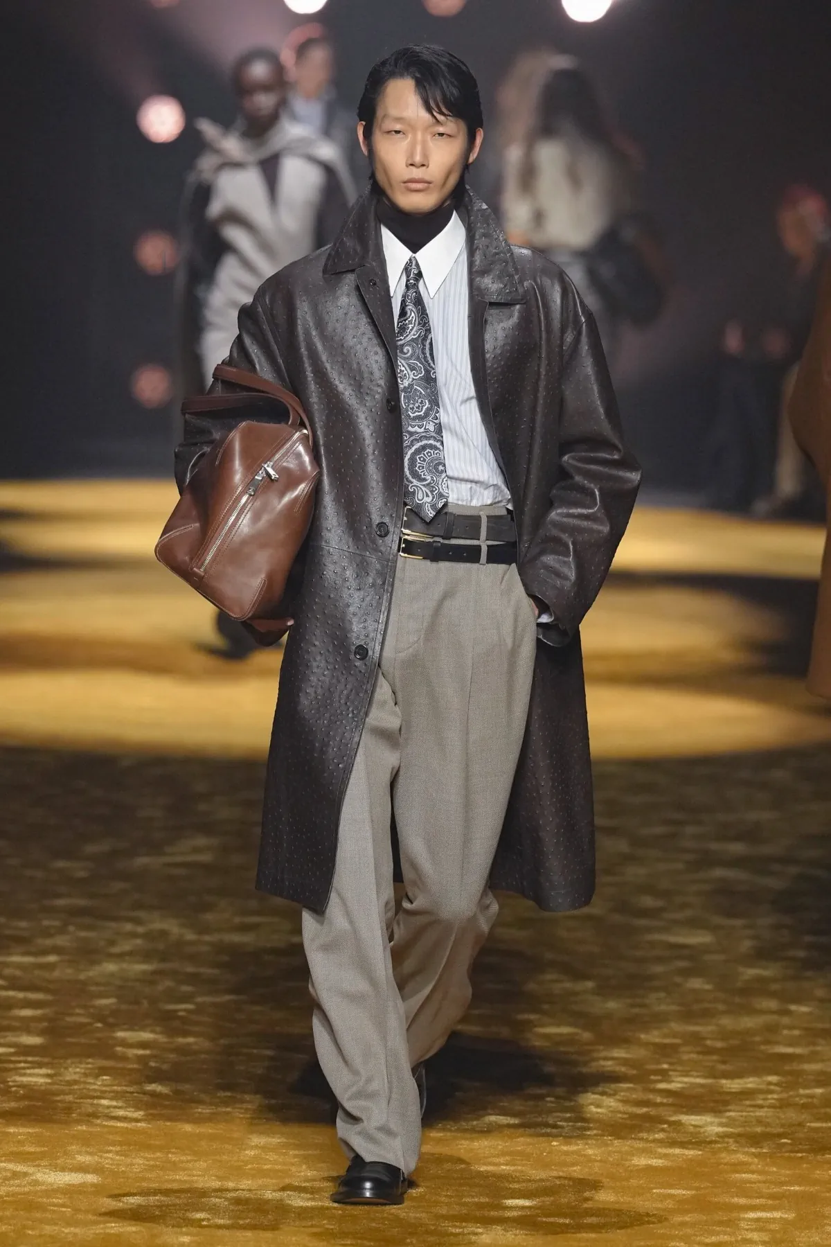 BOSS Automne 2026 : le retour du tailoring structuré inspiré des années 80-90