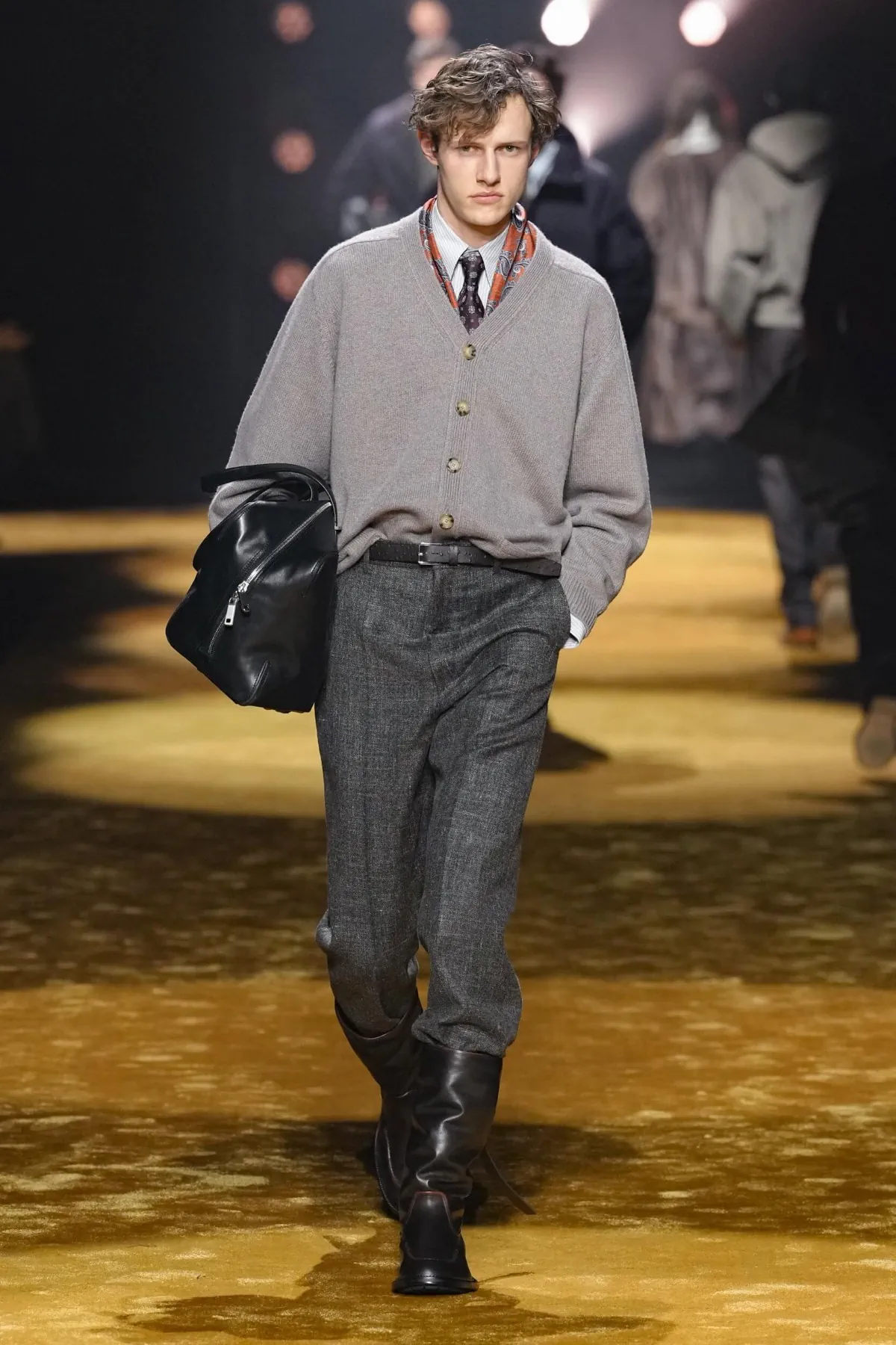 BOSS Automne 2026 : le retour du tailoring structuré inspiré des années 80-90