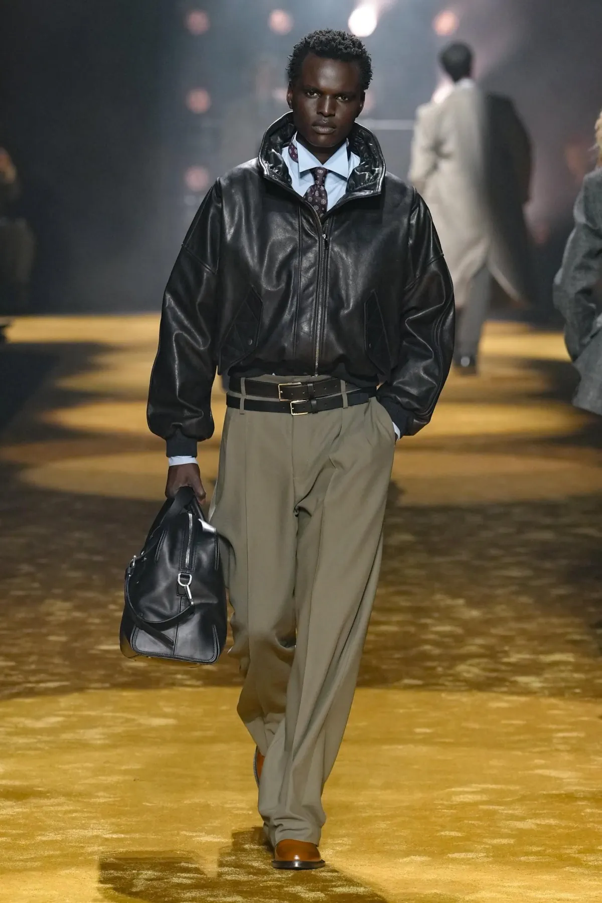 BOSS Automne 2026 : le retour du tailoring structuré inspiré des années 80-90