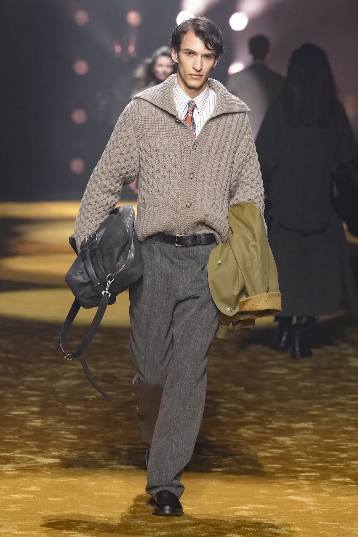 BOSS Automne 2026 : le retour du tailoring structuré inspiré des années 80-90