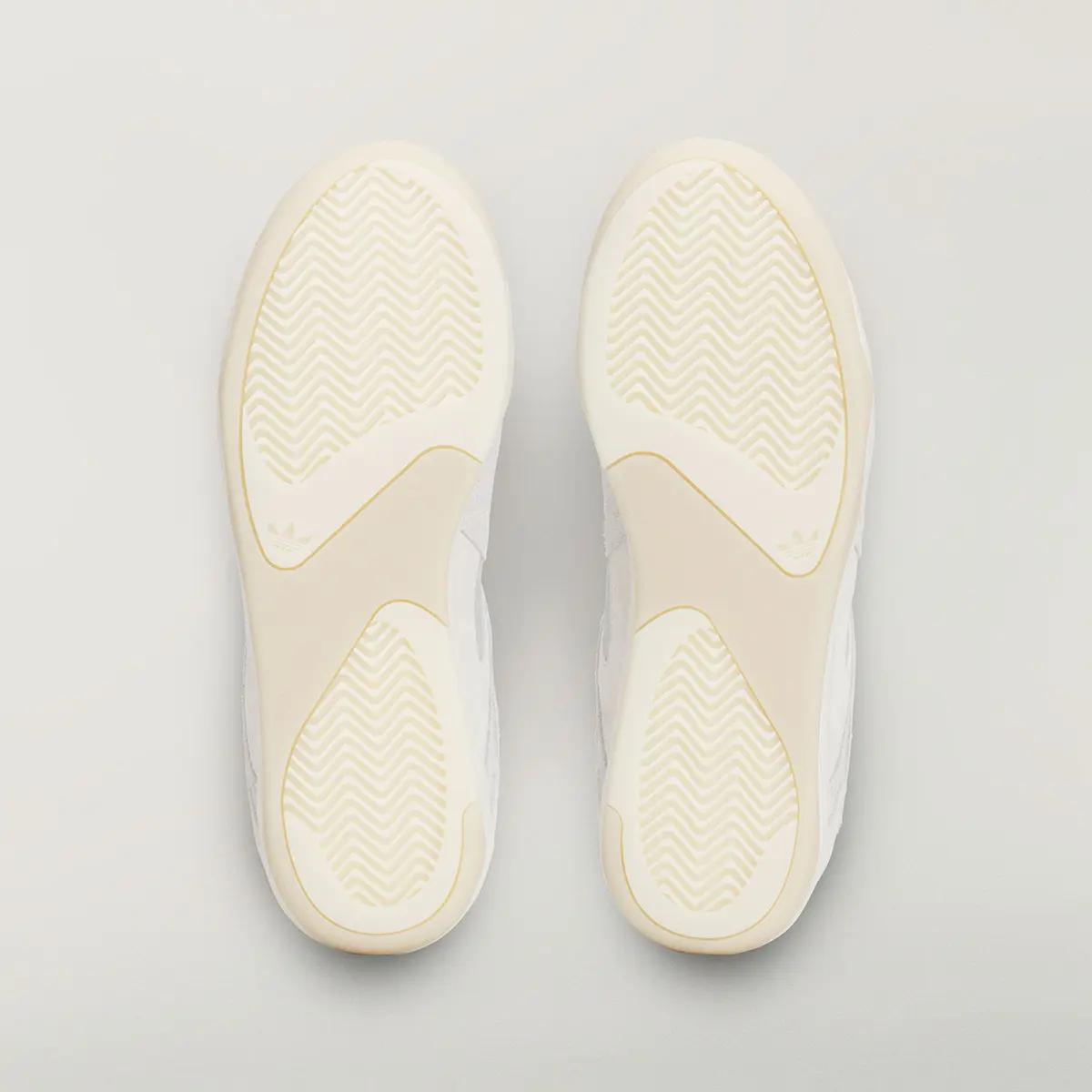 Bad Bunny signe enfin sa sneaker : l’adidas BadBo 1.0 fait ses débuts au Super Bowl