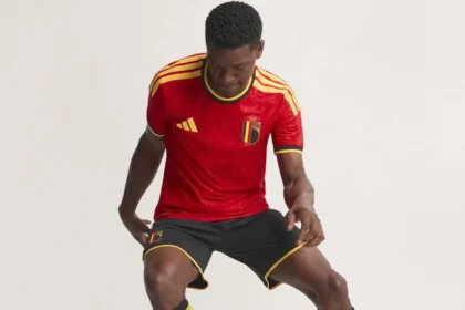 Maillot domicile de la Belgique 2026 : adidas enflamme les Diables Rouges pour la Coupe du monde