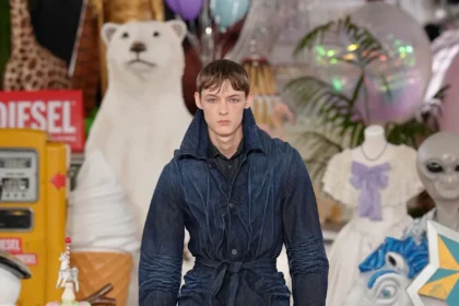 Diesel automne 2026 : Glenn Martens pousse le denim dans ses retranchements