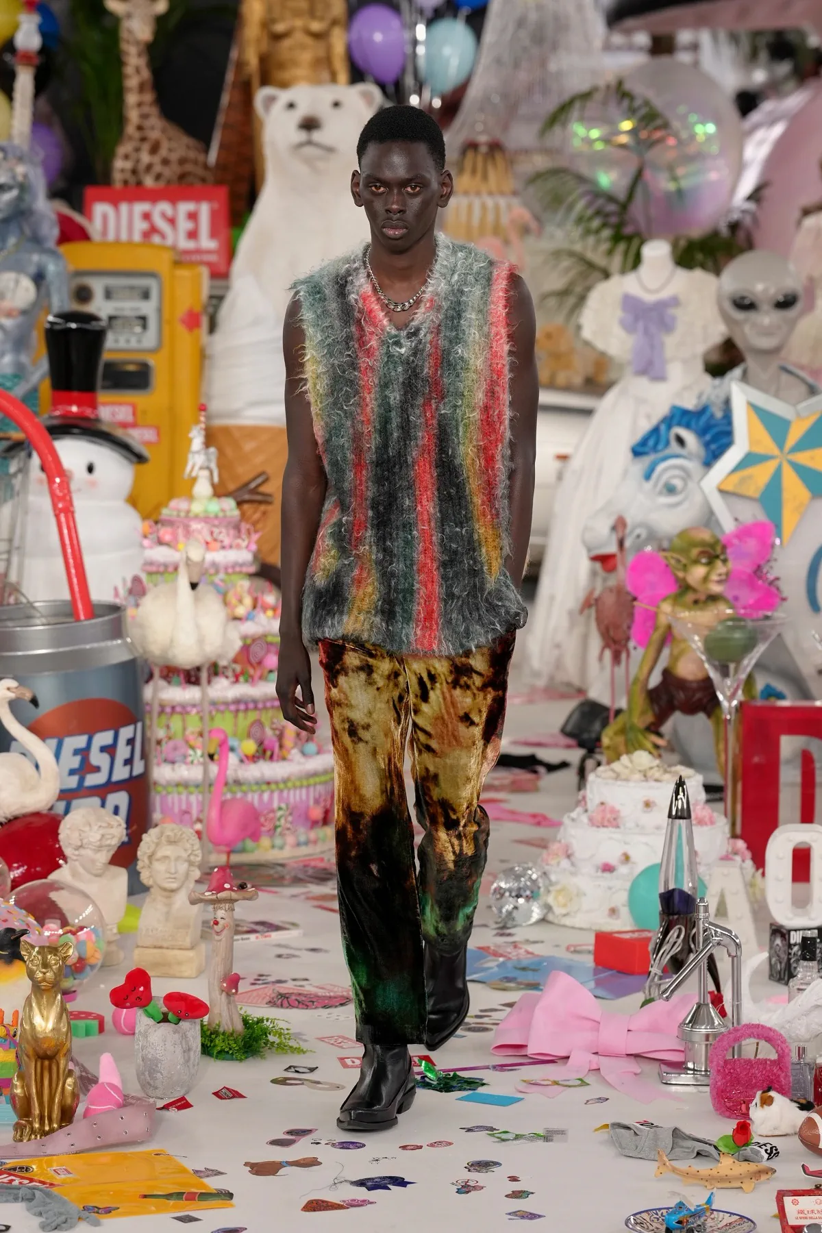 Diesel automne 2026 : Glenn Martens pousse le denim dans ses retranchements