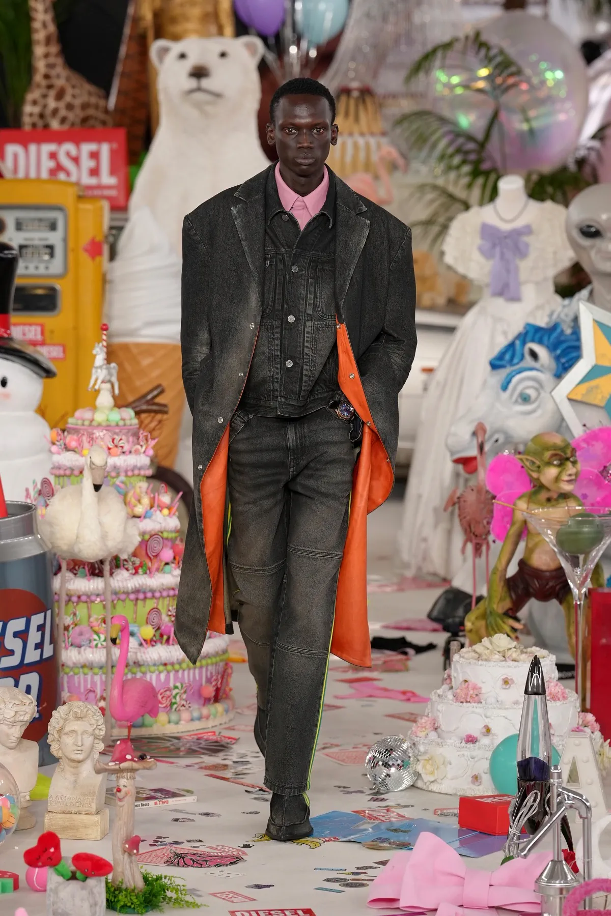 Diesel automne 2026 : Glenn Martens pousse le denim dans ses retranchements