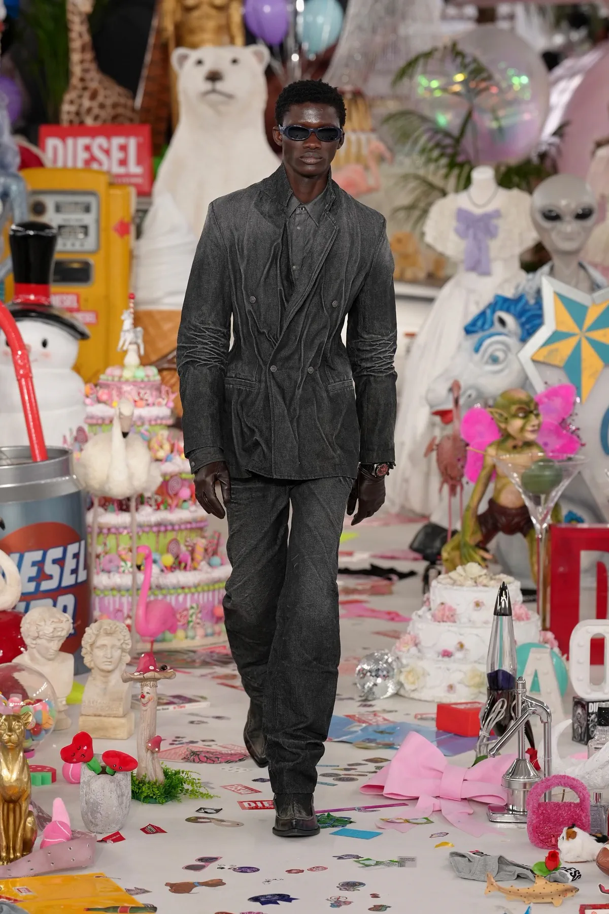 Diesel Fall Winter 2026 Milan Fashion Week 2 Diesel automne 2026 : Glenn Martens pousse le denim dans ses retranchements