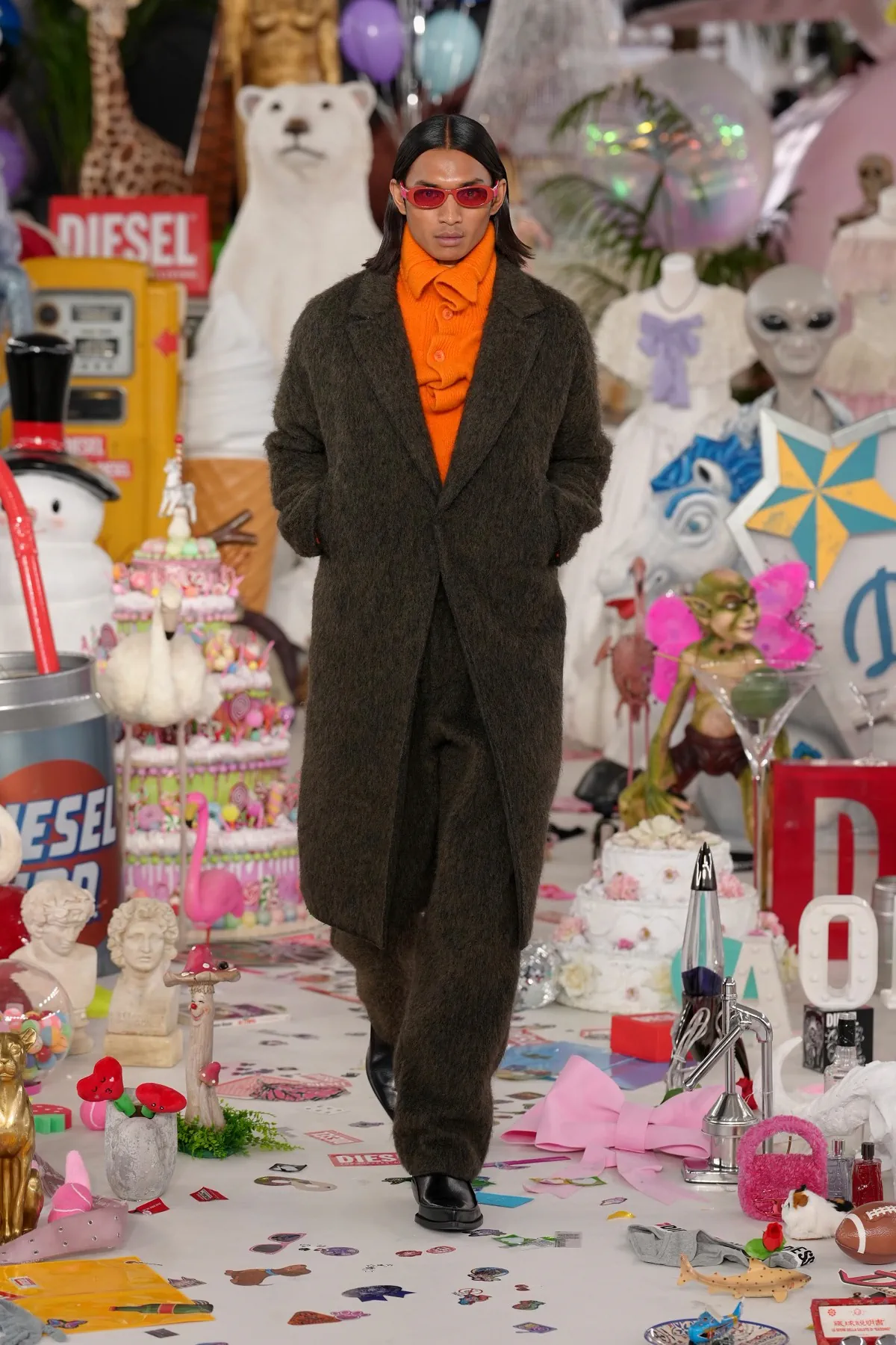 Diesel Fall Winter 2026 Milan Fashion Week 4 Diesel automne 2026 : Glenn Martens pousse le denim dans ses retranchements