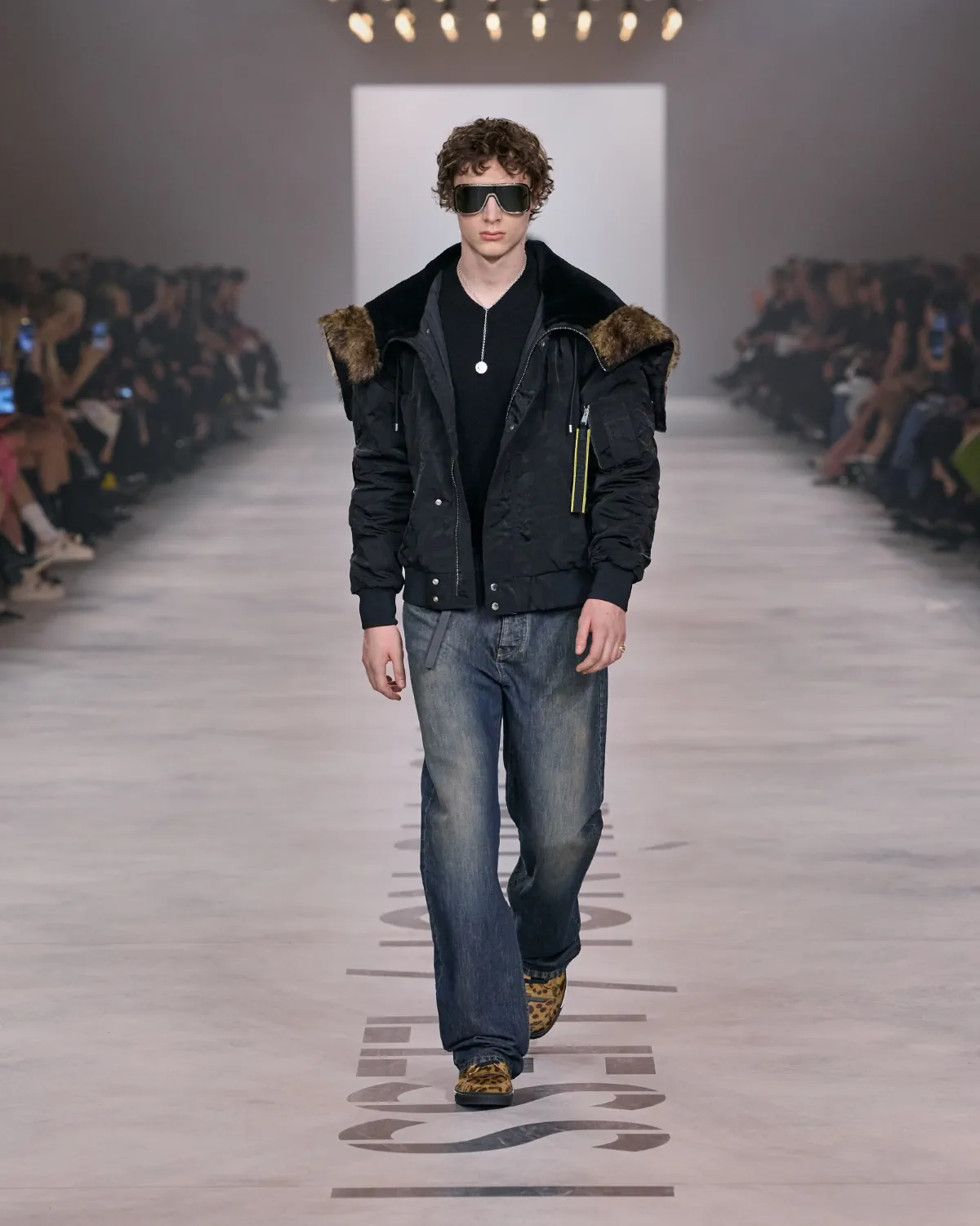 FENDI Automne 2026 : Maria Grazia Chiuri libère enfin le masculin des démonstrations de force