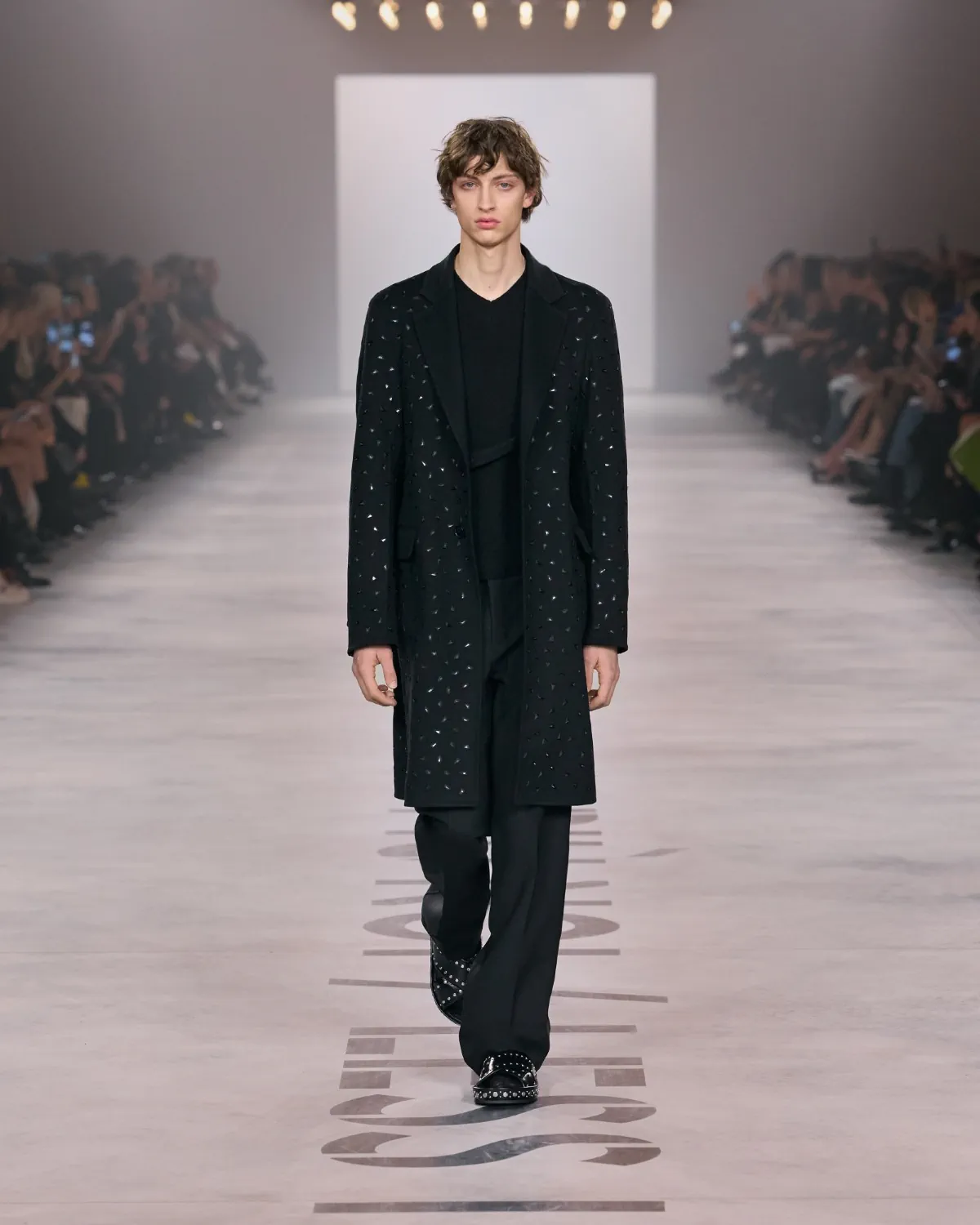 FENDI Automne 2026 : Maria Grazia Chiuri libère enfin le masculin des démonstrations de force