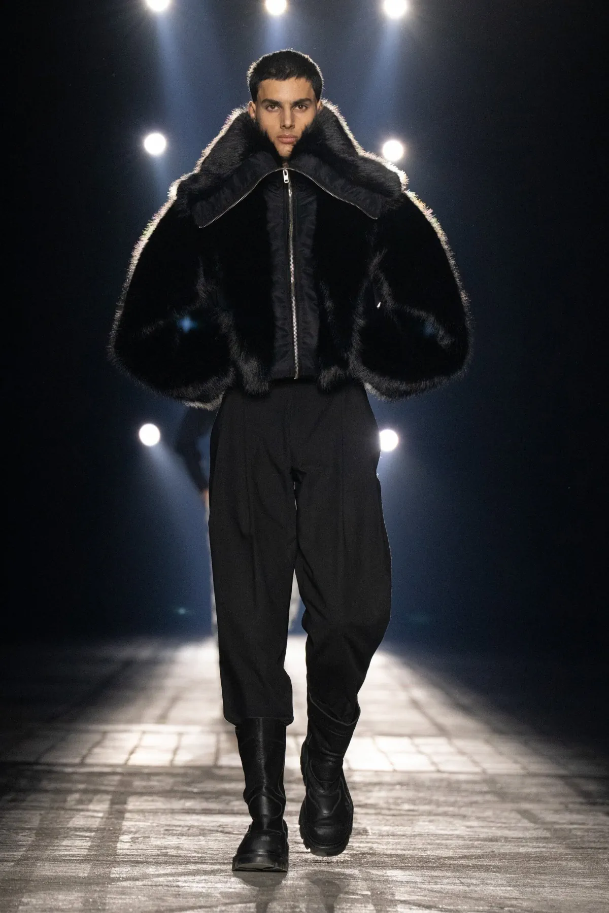 GmbH automne 2026 « Doppelgänger », une collection politique née de la Friedensangst