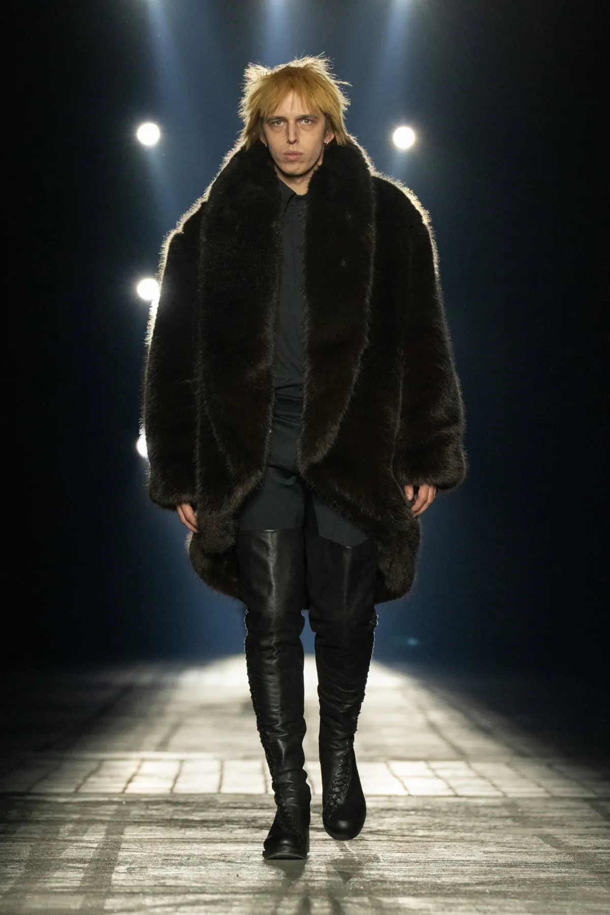 GmbH automne 2026 « Doppelgänger », une collection politique née de la Friedensangst