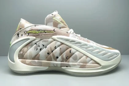 Anthony Edwards surprend avec une adidas Anthony Edwards 2 Hellstar ultra-limitée