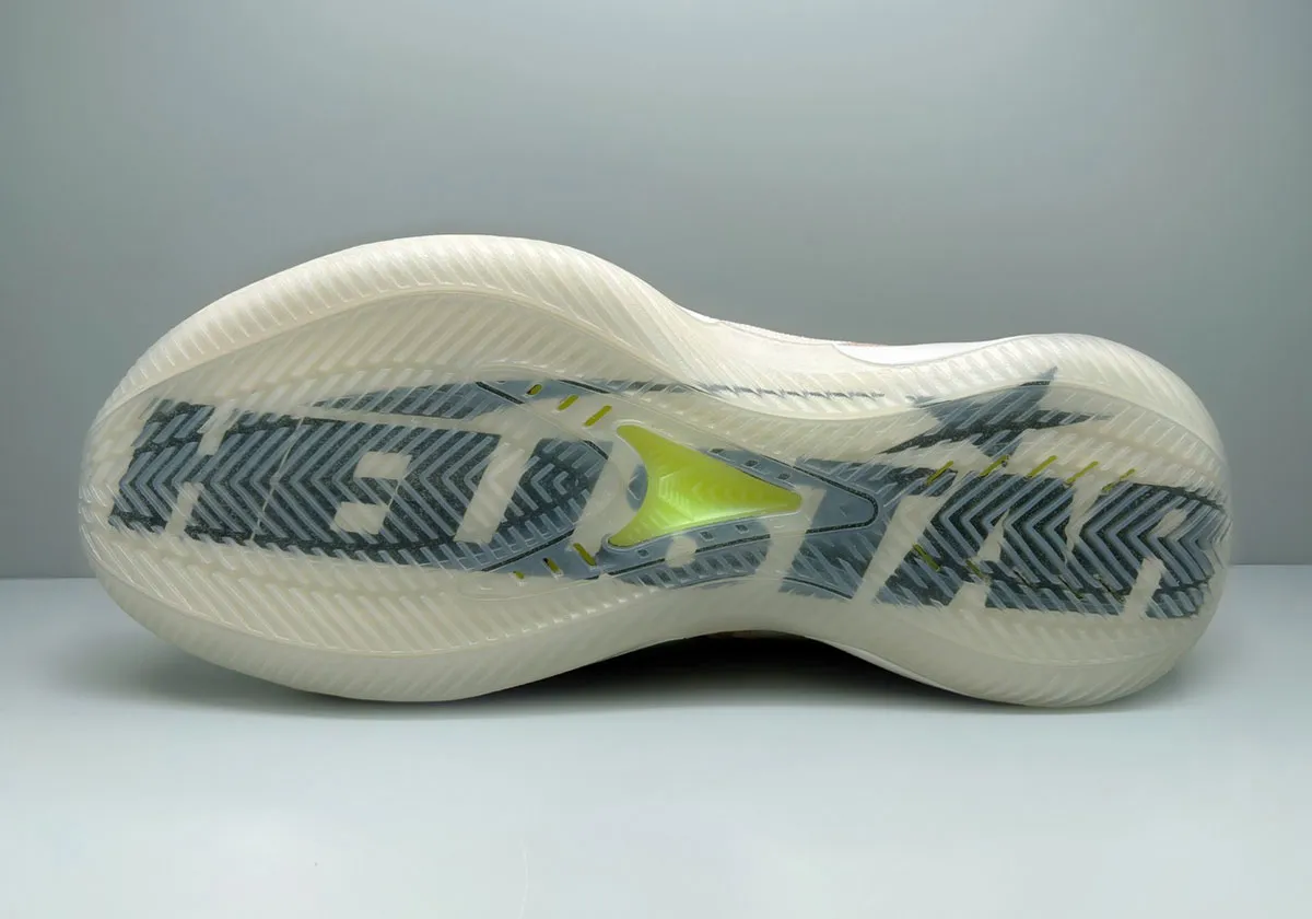 Anthony Edwards surprend avec une adidas Anthony Edwards 2 Hellstar ultra-limitée