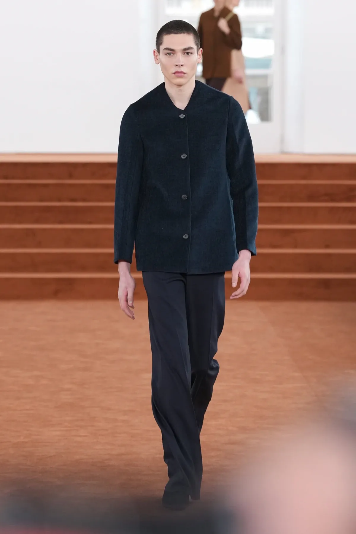 Jil Sander automne 2026 : Simone Bellotti réinvente le minimalisme par l’imperfection