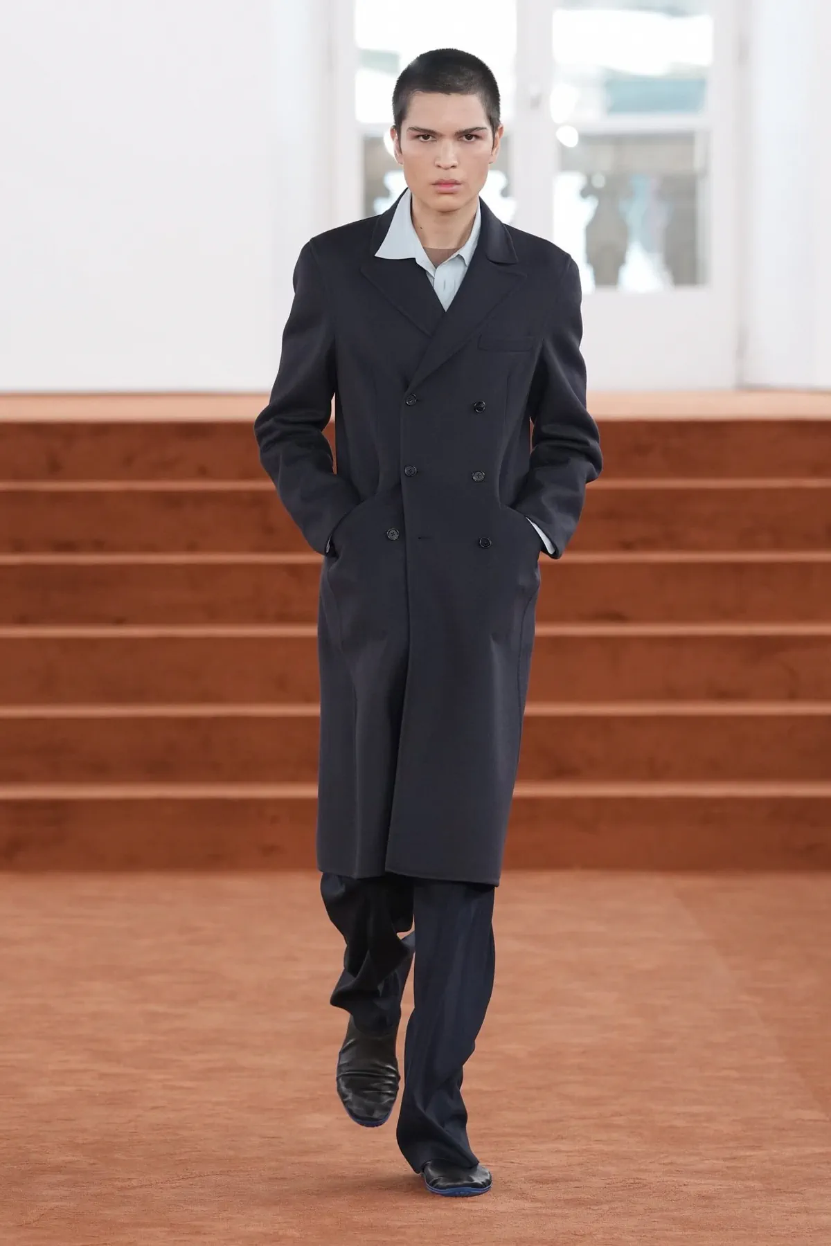 Jil Sander automne 2026 : Simone Bellotti réinvente le minimalisme par l’imperfection