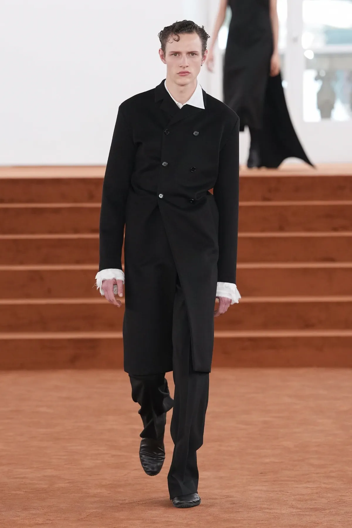Jil Sander automne 2026 : Simone Bellotti réinvente le minimalisme par l’imperfection