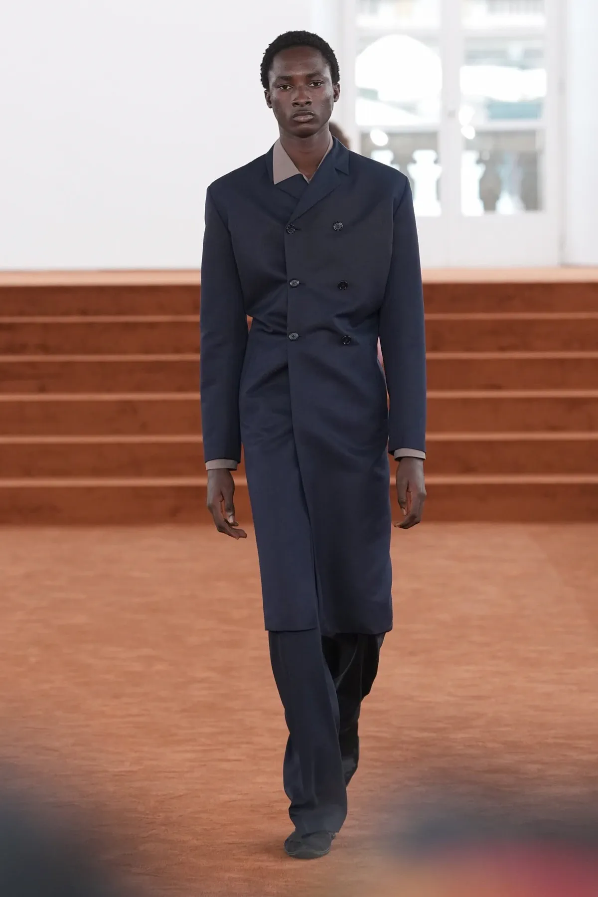 Jil Sander Fall Winter 2026 Milan Fashion Week 3 Jil Sander automne 2026 : Simone Bellotti réinvente le minimalisme par l’imperfection