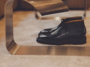 John Lobb automne 2026 : le célèbre bottier s'adresse enfin aux moins de 35 ans