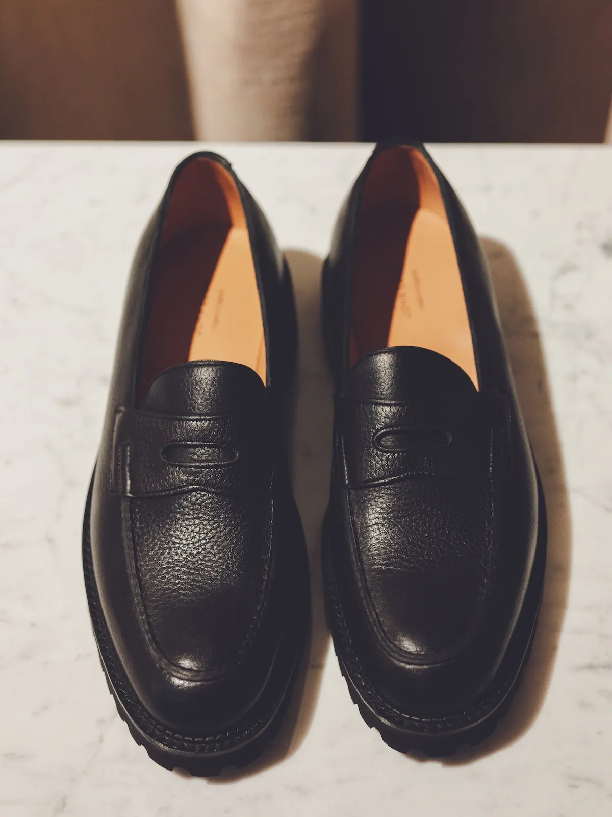 John Lobb automne 2026 : le célèbre bottier s'adresse enfin aux moins de 35 ans