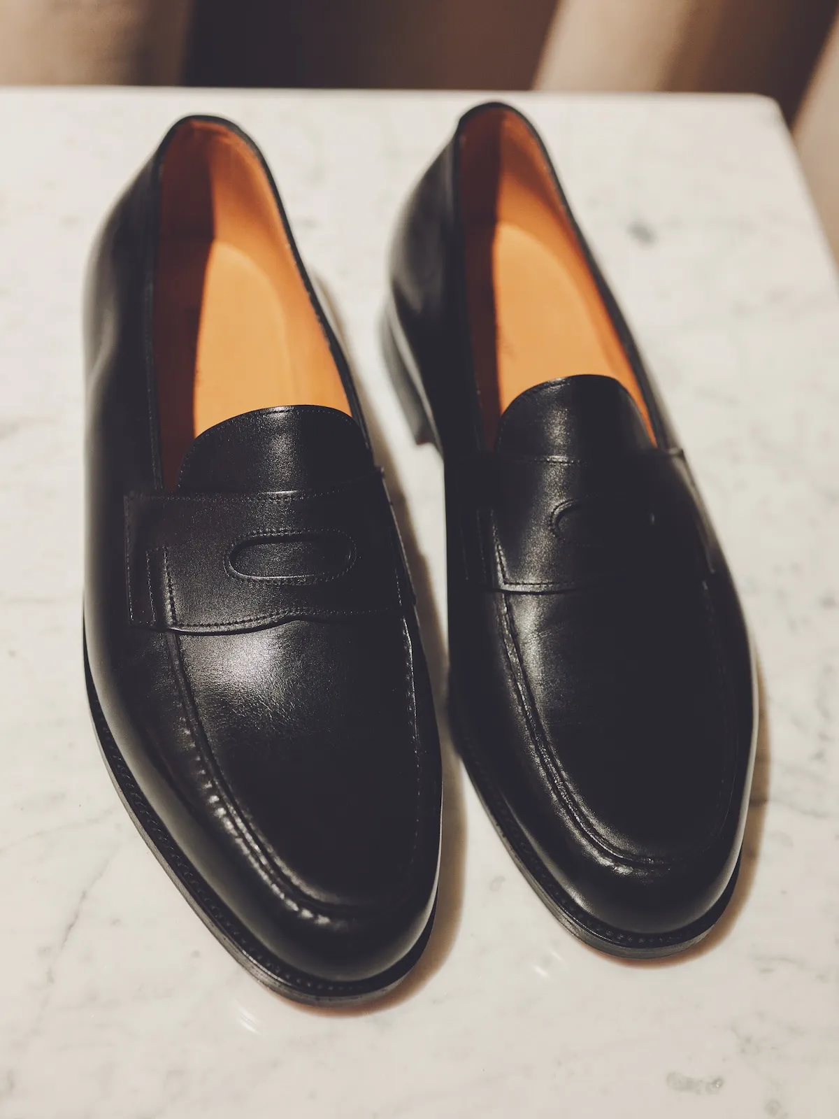 John Lobb automne 2026 : le célèbre bottier s'adresse enfin aux moins de 35 ans