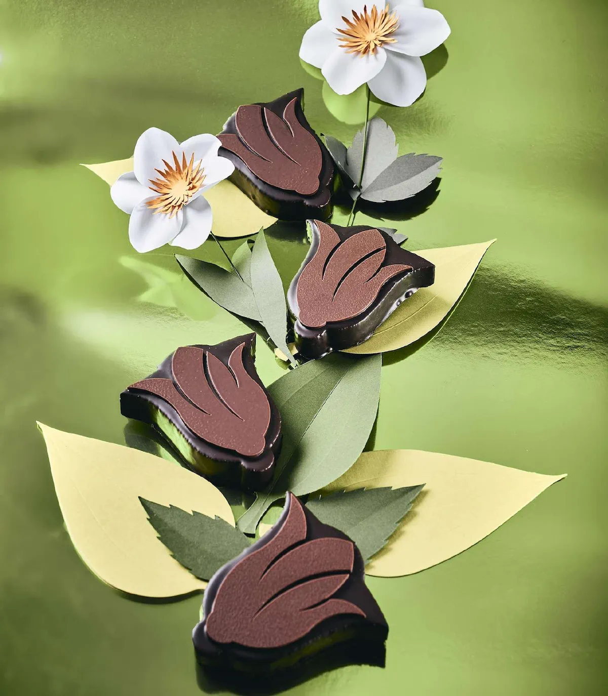 Les oeufs de Paques 2026 de LeNotre Les Tablettes Tulipe Versailles s’invite dans les œufs de Pâques 2026 de Lenôtre