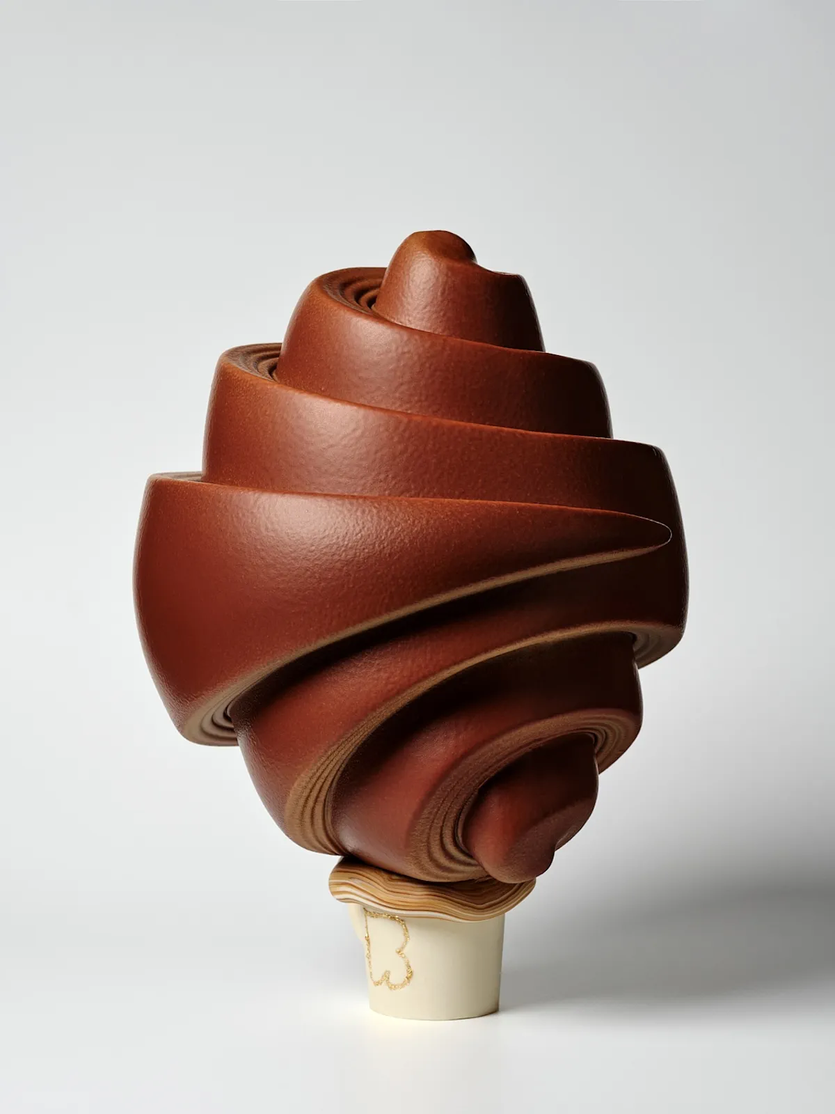 Les oeufs de Paques 2026 du Burgundy Paris 1 Œuf de Pâques 2026 à Paris : le café-croissant en chocolat du Burgundy Paris