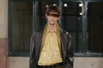 MM6 Maison Margiela Automne 2026 ou comment transformer le quotidien masculin en style