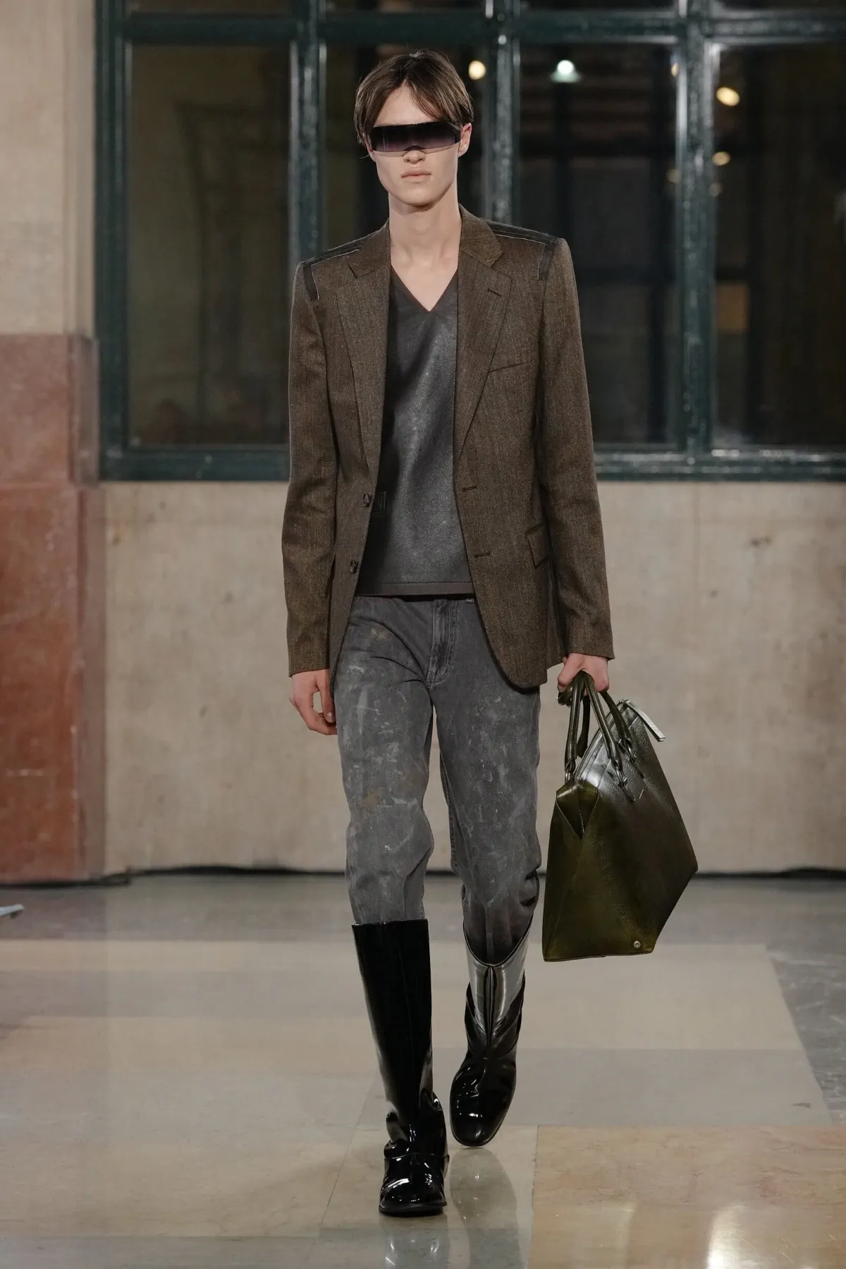 MM6 Maison Margiela Automne 2026 ou comment transformer le quotidien masculin en style