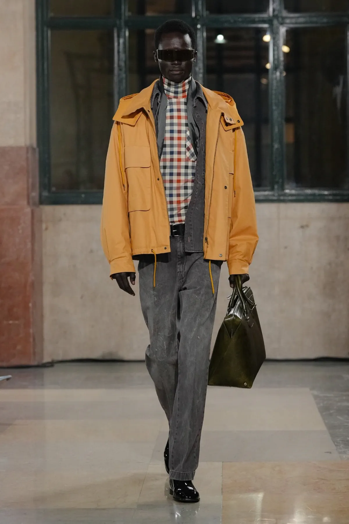 MM6 Maison Margiela Automne 2026 ou comment transformer le quotidien masculin en style