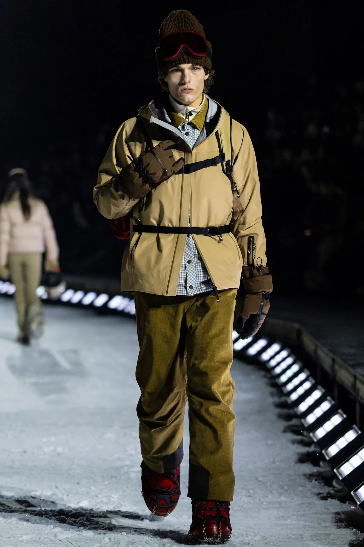 Moncler Grenoble automne 2026 : un défilé spectaculaire sous les étoiles d’Aspen