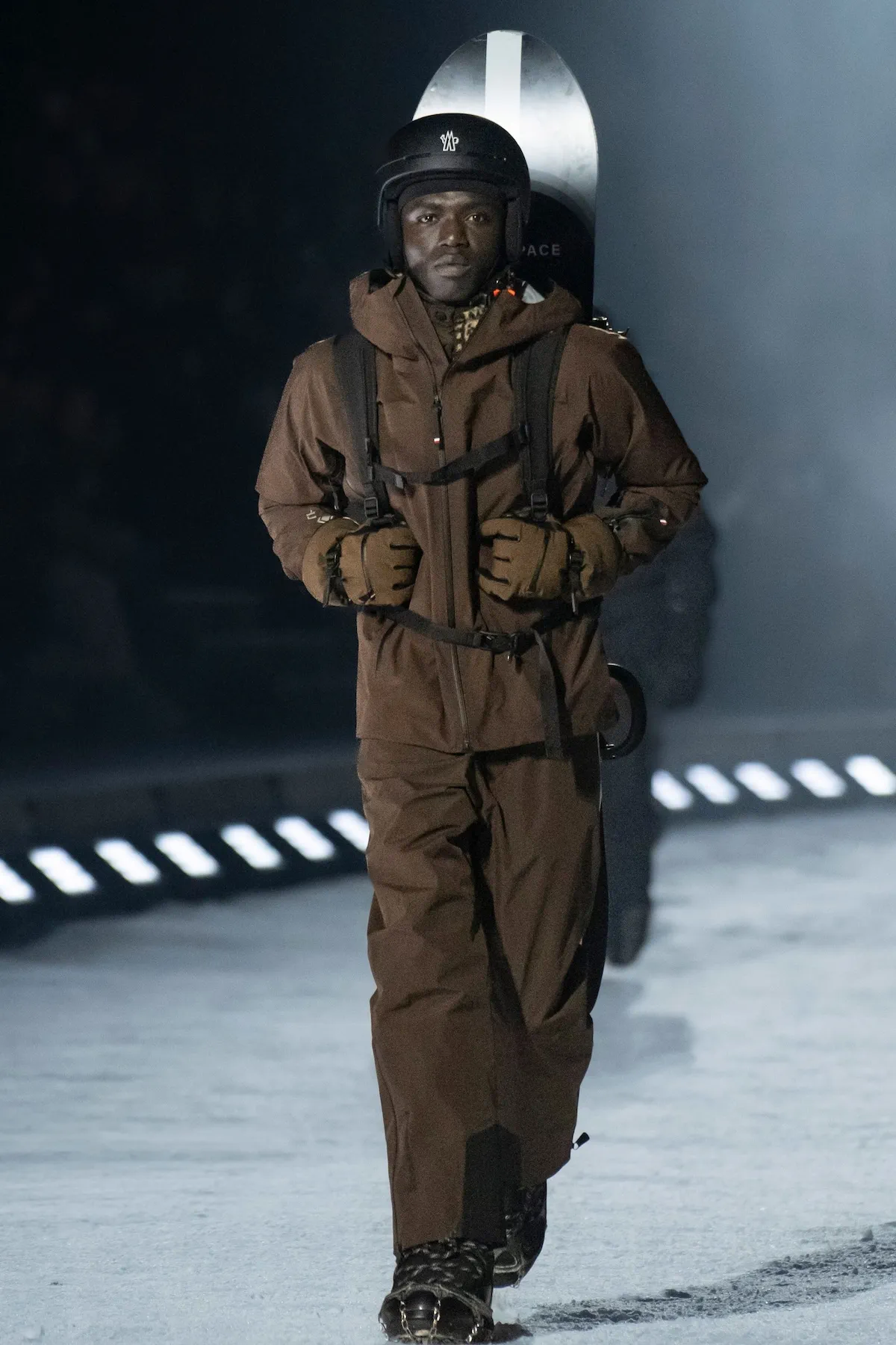 Moncler Grenoble automne 2026 : un défilé spectaculaire sous les étoiles d’Aspen
