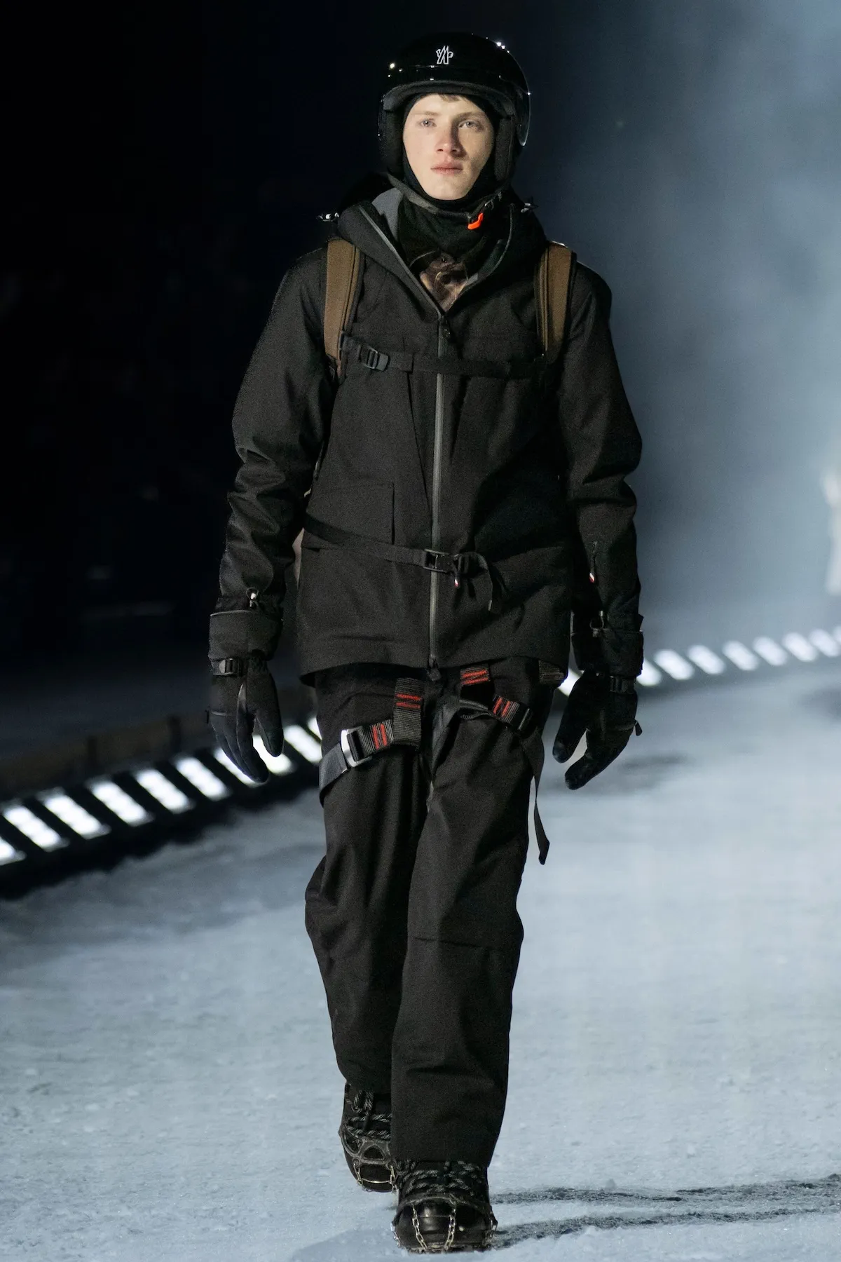 Moncler Grenoble automne 2026 : un défilé spectaculaire sous les étoiles d’Aspen