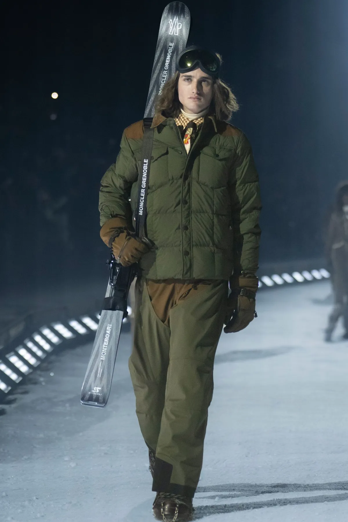 Moncler Grenoble automne 2026 : un défilé spectaculaire sous les étoiles d’Aspen