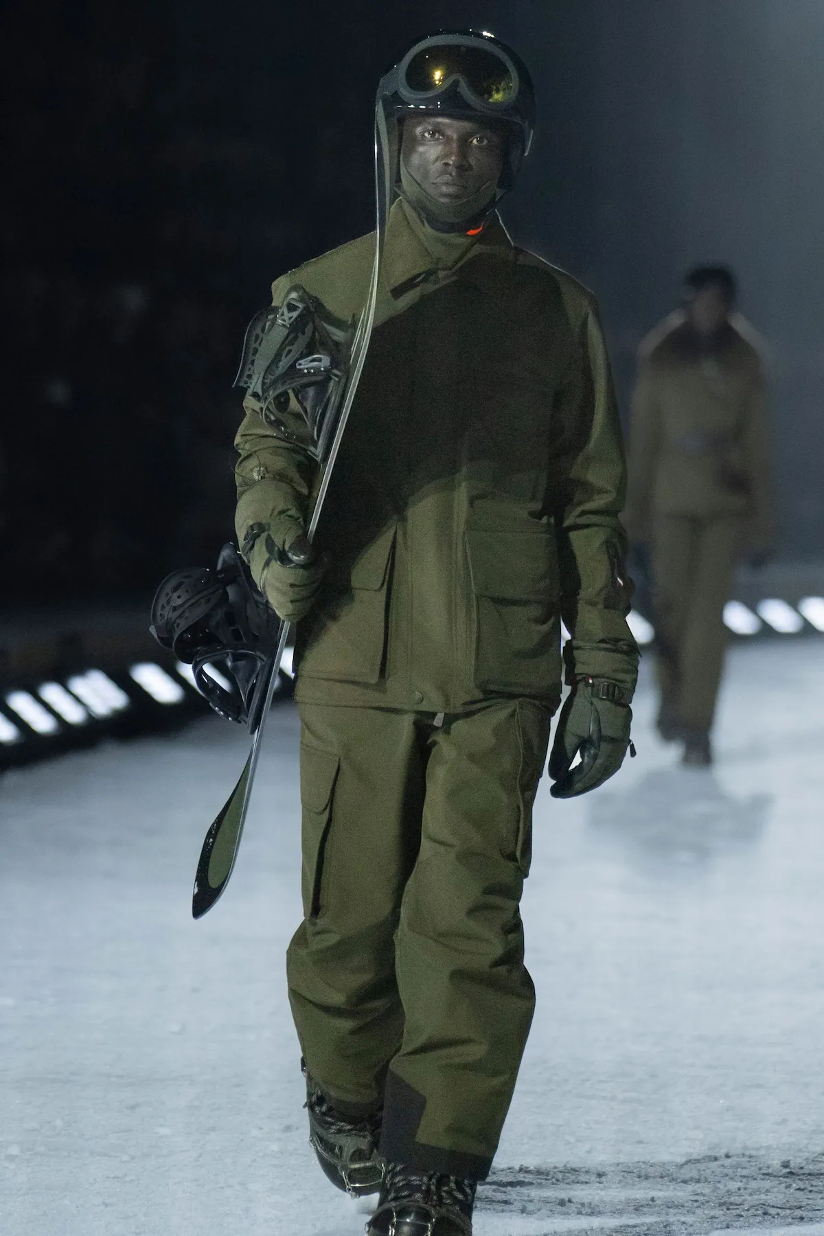 Moncler Grenoble automne 2026 : un défilé spectaculaire sous les étoiles d’Aspen