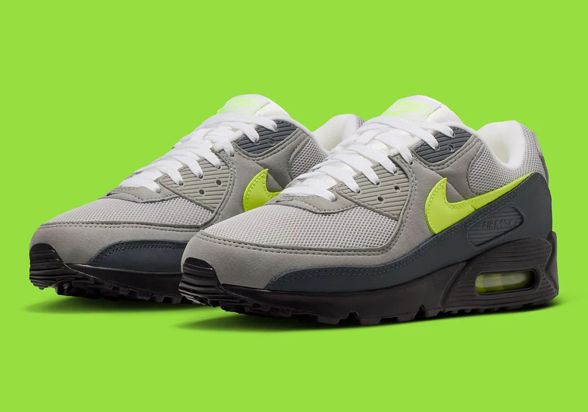 Nike Air Max 90 Neon 0 Nike Air Max 90 « Neon » : l’alternative à 135$ à la mythique Air Max 95