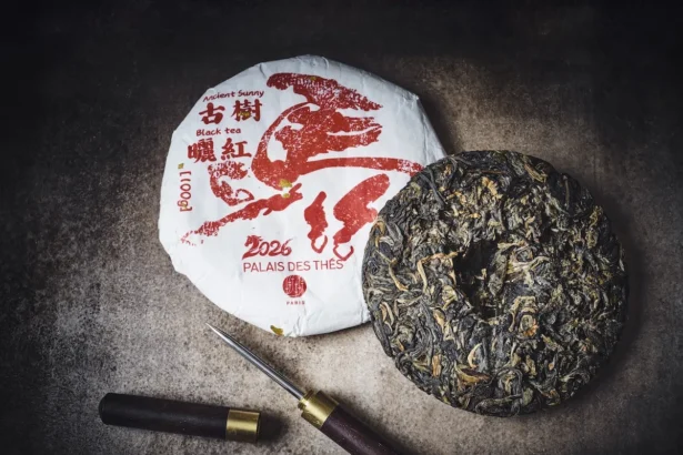 Nouvel An lunaire 2026 : Palais des Thés signe une galette de thé noir d’exception